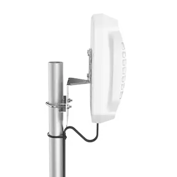 Antena XPOL-2 | 698-2700 MHz | 9 dBi Poynting By ALGcom 38530010005 